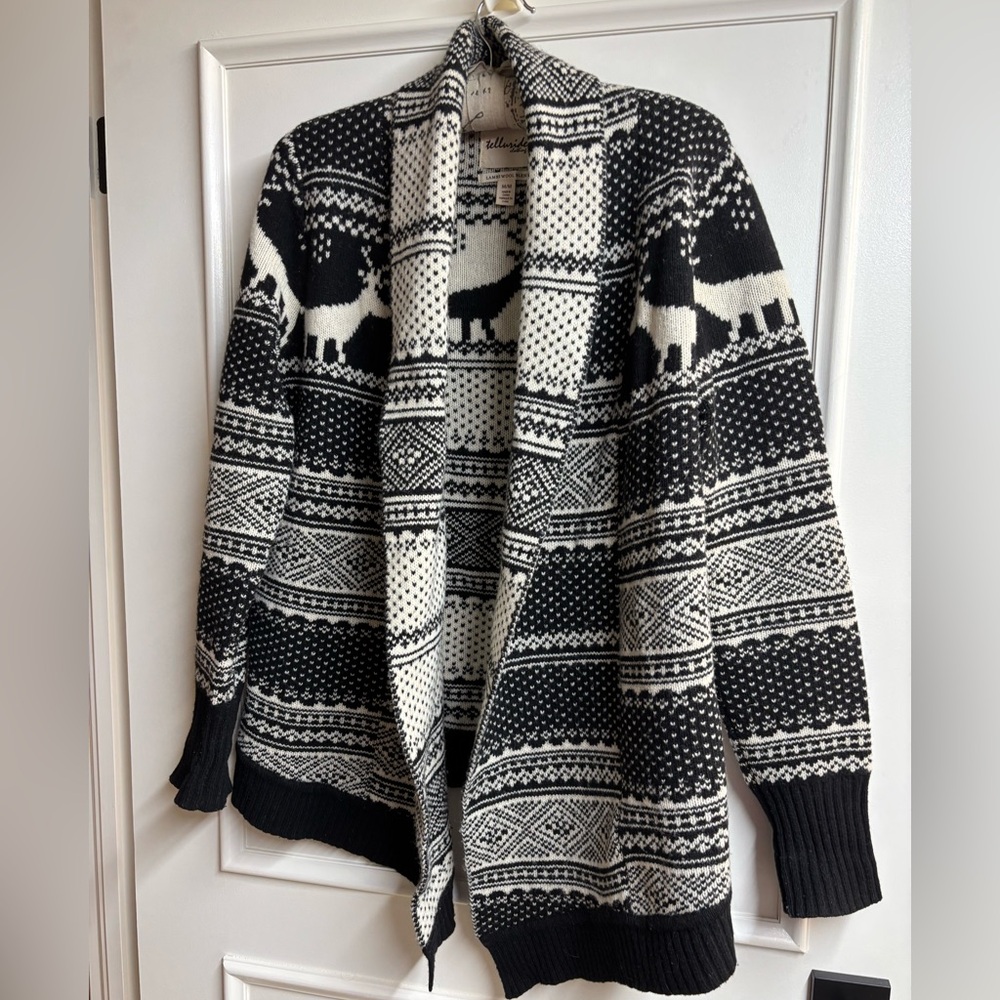 Black and White Nordic Patterned Women’s Sweater
